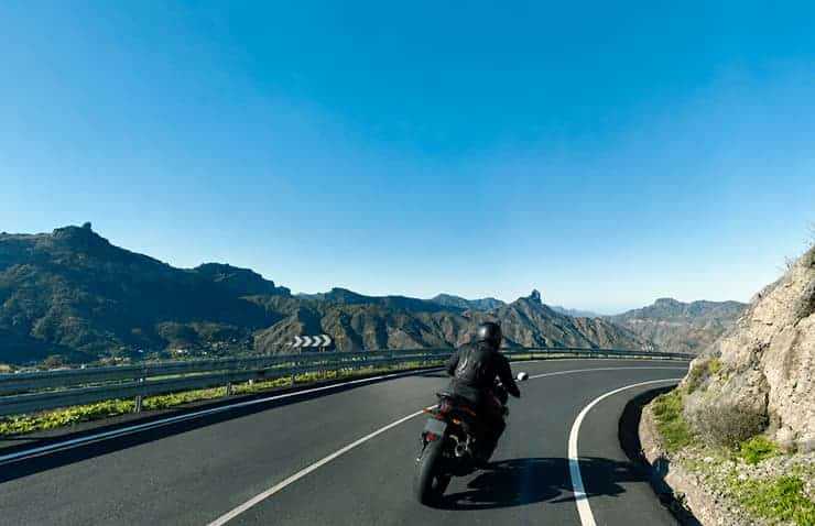 Gran Canaria en moto: circuito de las cumbres volcánicas al Atlántico