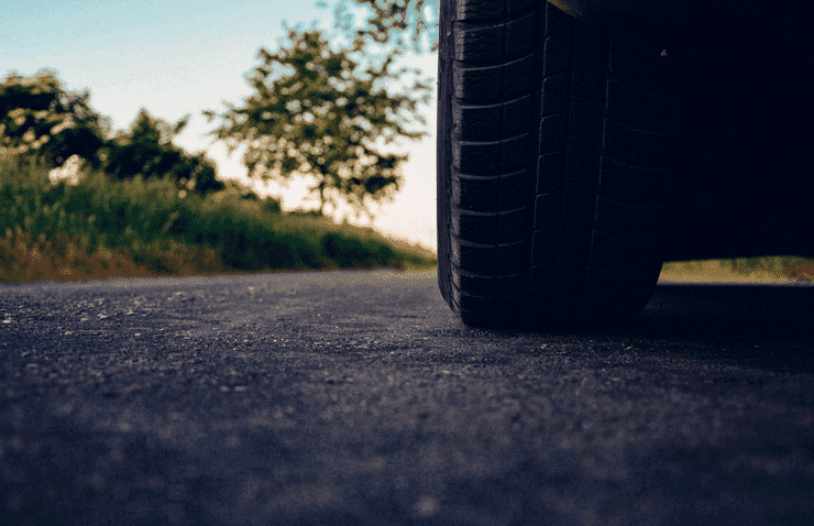 ¿Caducan realmente los neumáticos del automóvil?